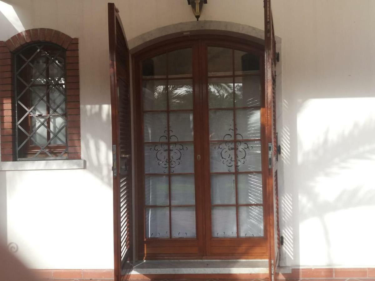 Da Adria Al Corvenale - Casa Vacanze Carrara - Villa Eksteriør bilde