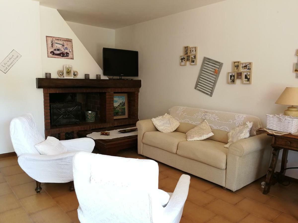 Da Adria Al Corvenale - Casa Vacanze Carrara - Villa Eksteriør bilde